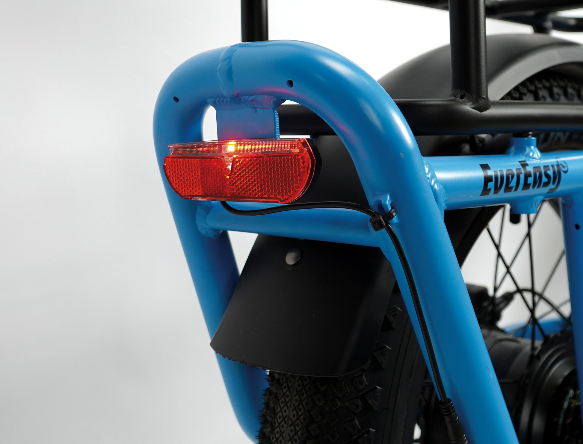 Everyday EverEasy electric cargo bike integrated tail light and reflector